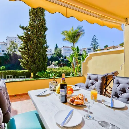 Refurbished 2-bed Burriana Beach. Apartmán Nerja
